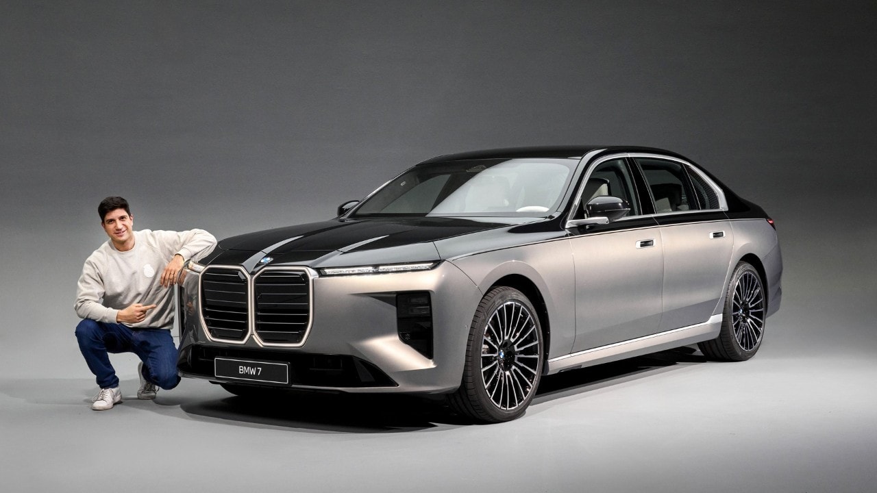 La nuova BMW Serie 7 cambia volto: l'elettrica ha più di 700 km di autonomia - VIDEO