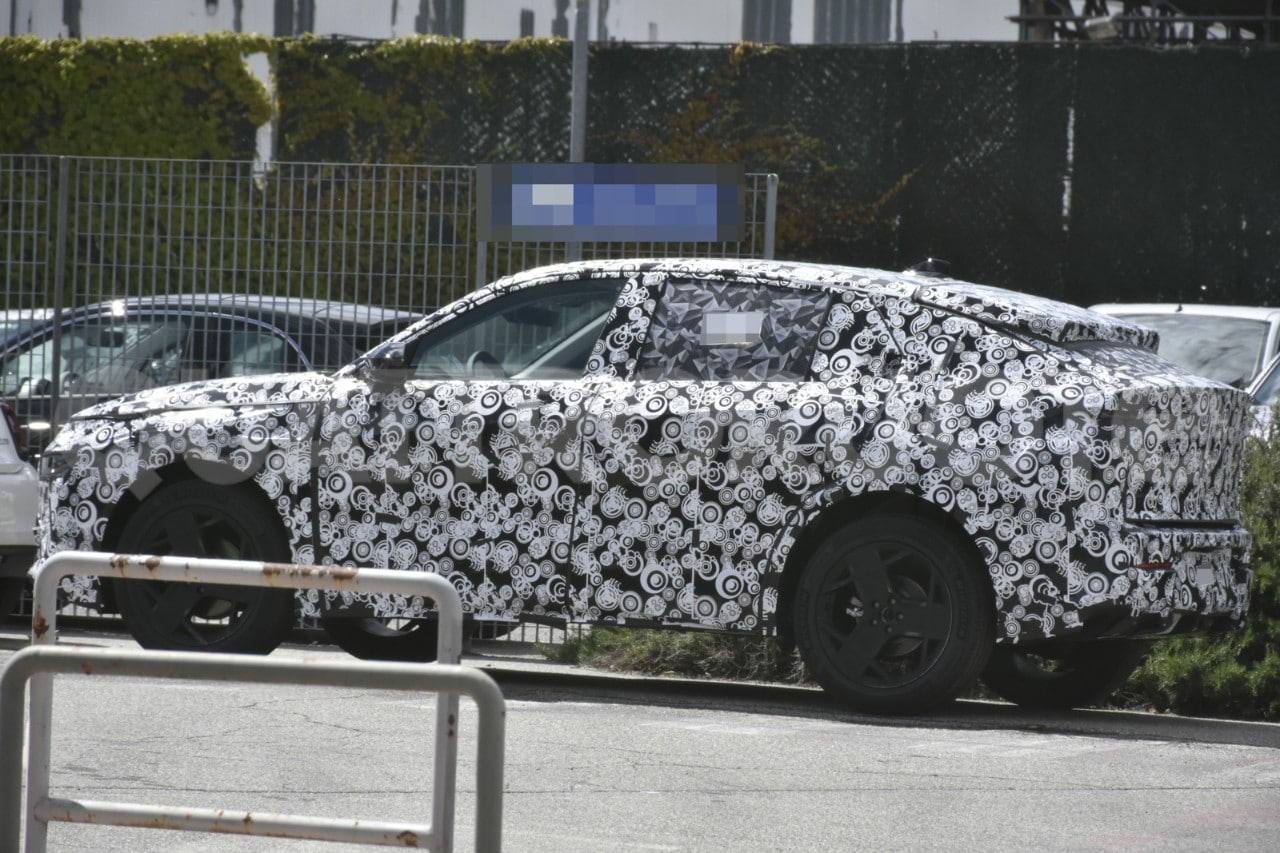 La Lancia Gamma "pizzicata" di nuovo su strada: svelati dettagli inediti sul design