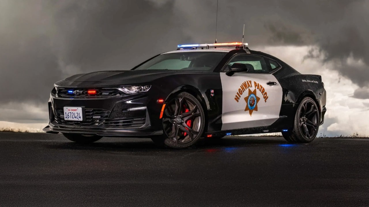 Ancora un V8 per la polizia della California: entra in servizio l'ultima Camaro SS 1LE