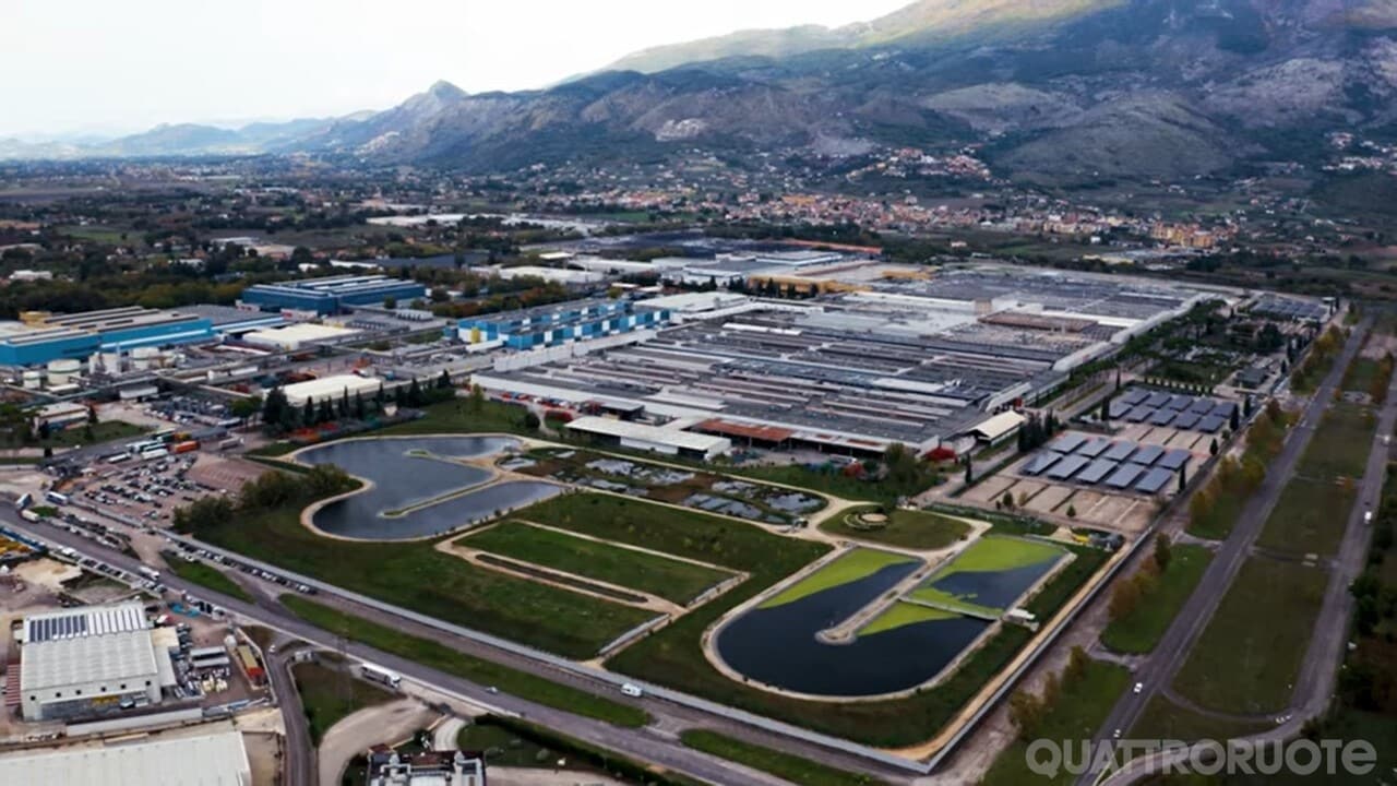 BYD in visita a Cassino? L'azienda smentisce: ecco chi c'era nella fabbrica di Stellantis