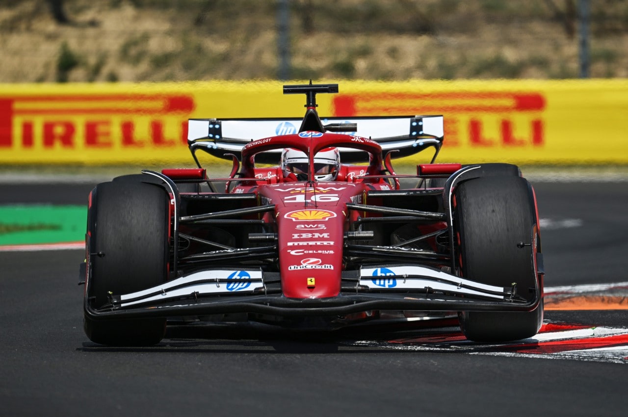 Pole Position per la Ferrari di Leclerc