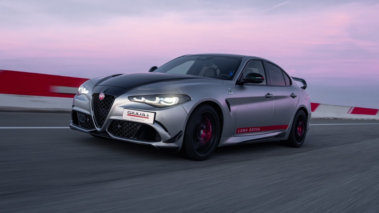 Alfa Romeo Giulia Quadrifoglio Luna Rossa: test a Balocco per il kit aerodinamico - VIDEO