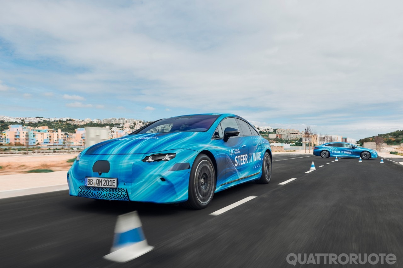 Mercedes EQS Steer-by-Wire, abbiamo provato lo yoke alla tedesca: rivoluzione o nicchia? - VIDEO